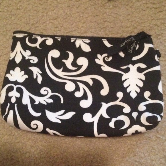 ✨SOLD! ✨Thirty one zipper pouch!