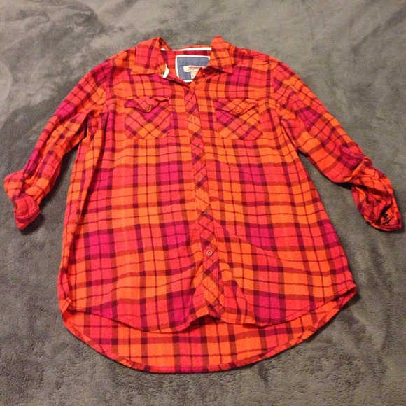 Plaid top