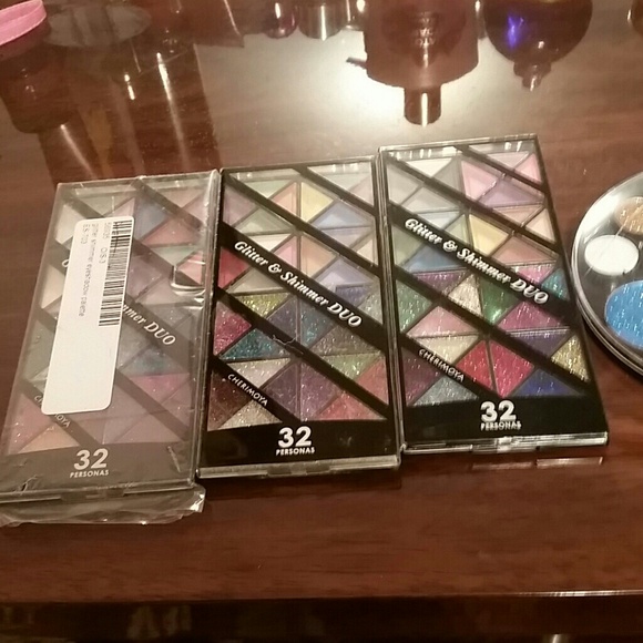 Glitter and shadow duo