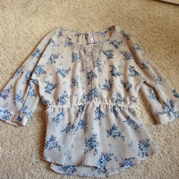 Floral top