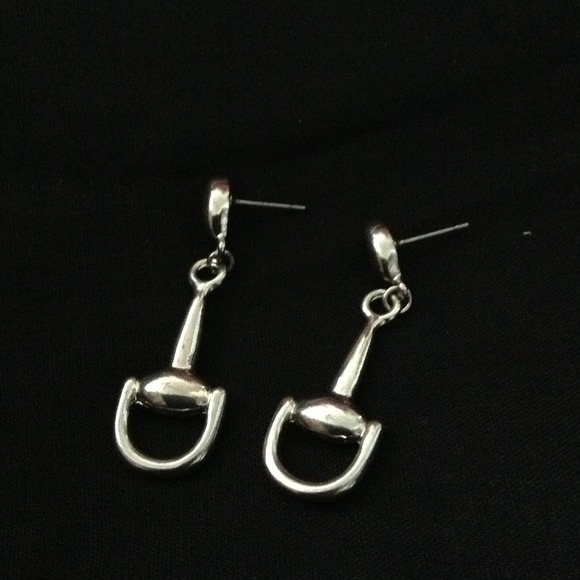 Horsebit silver earrings