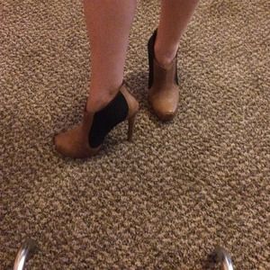 🚫SOLD🚫 on ThreadFlip JS Leather Booties