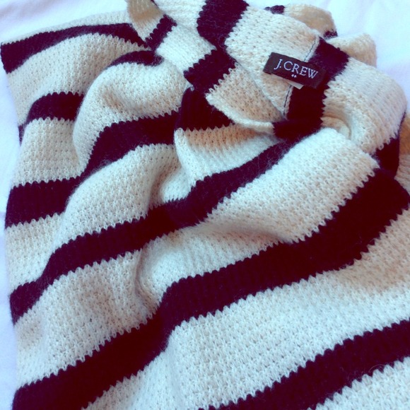 Black and Crème J. Crew infinity scarf