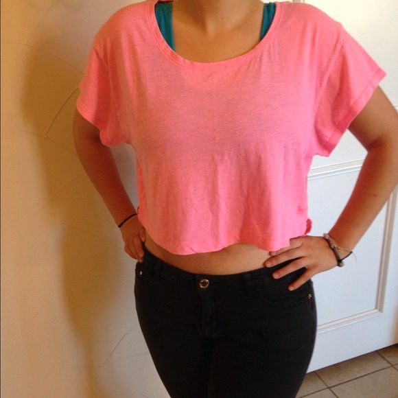 ❌SOLD❌VS Neon pink crop top
