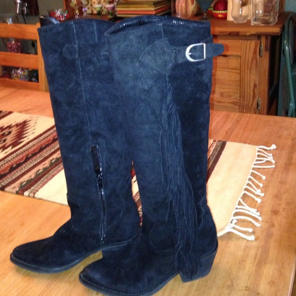 Black suede boots with fringe - Picture 1 of 5
