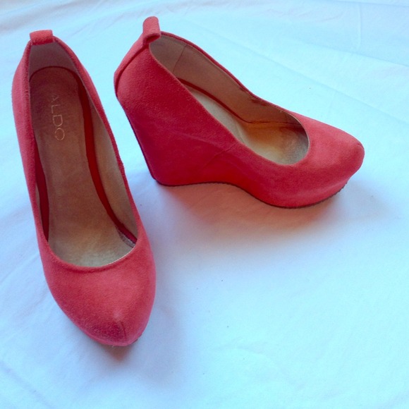 ALDO wedges