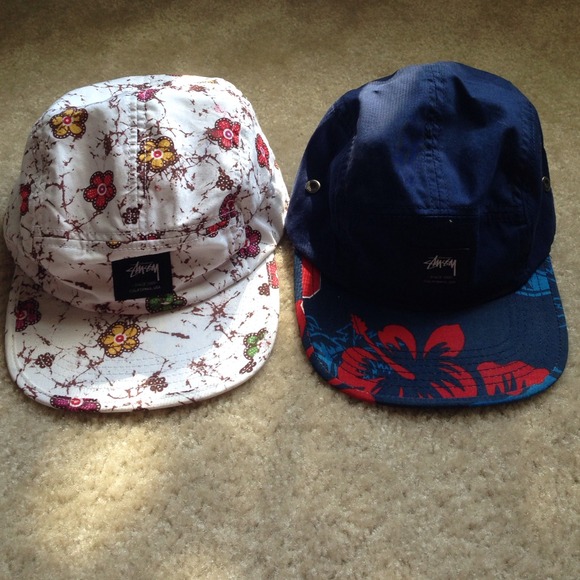 Stussy snapbacks