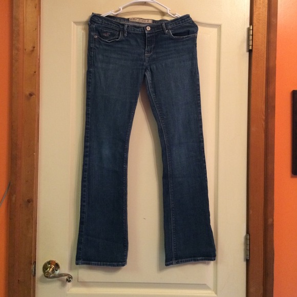 Hollister stretch jeans . Size 5 short.