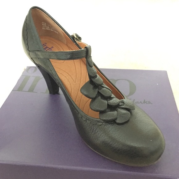 Super Cute Floral Mary Jane Style T-Strap Heels