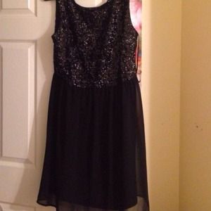 NWOT Sequin Dress From Paris 👗