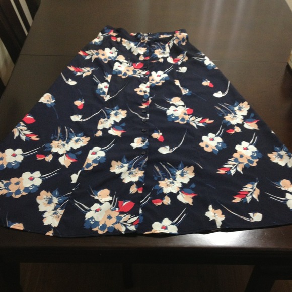 Forever 21 small/petite waist knee length skirt