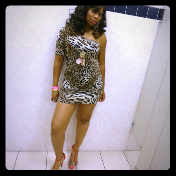 Leopard print one shoulder mini dress