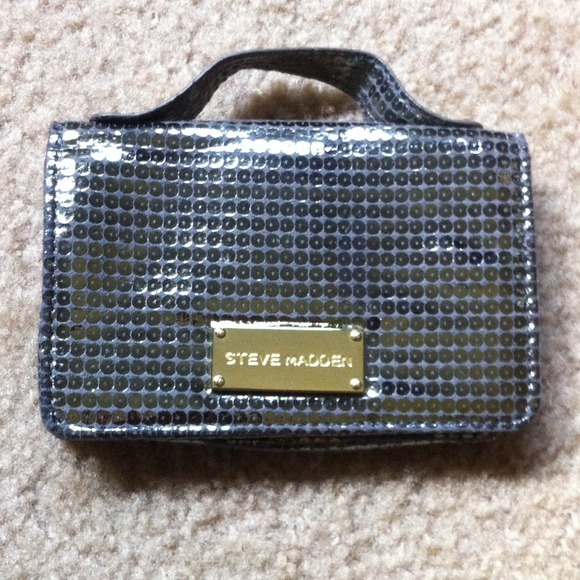 Steve Madden wallet
