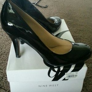 Nine West Patton leather heels