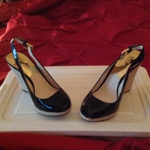 Michael Kors Black Patent Shoe. Size 6M.