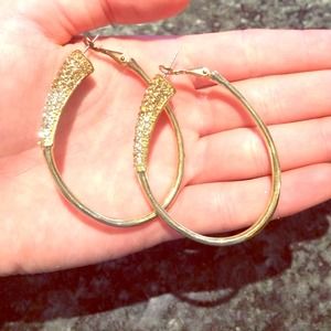 Sparkly gold earrings