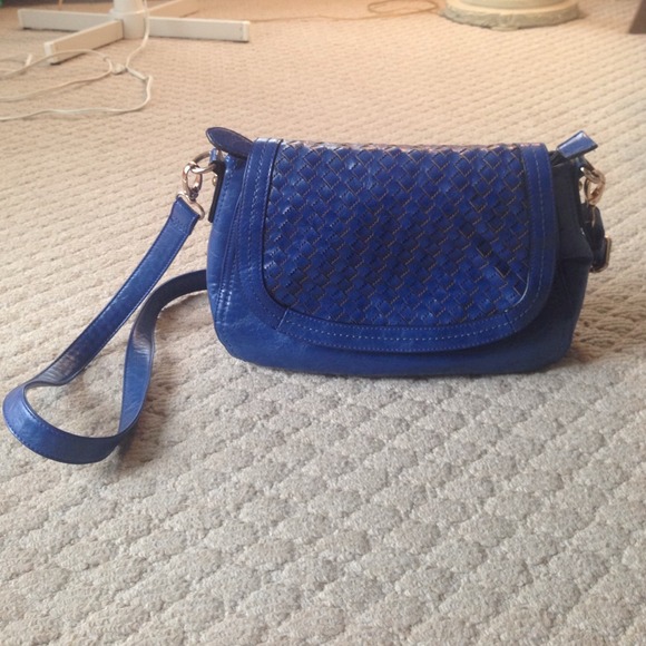 Gorgeous blue woven detail bag