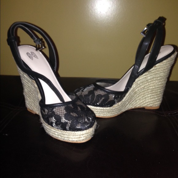 Victoria Secrets. Beautiful pair of shoes.