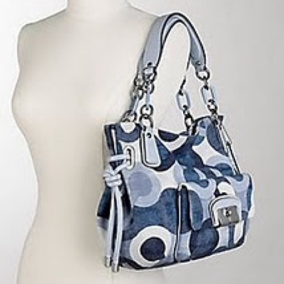 ⚠️SOLD on Ⓜ️⚠️ Kristin Graphic OP Art Tote🐳 - Picture 2 of 4