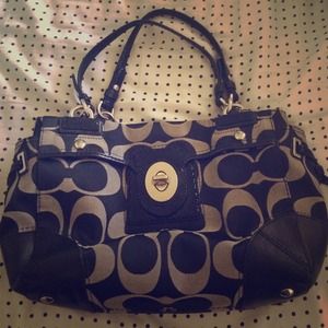 100% authentic Coach bag -on hold till Thursday