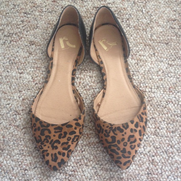 Cheetah print flats!