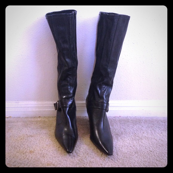 Pointy black boots