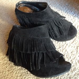 Black fringe platform peep toe shoe
