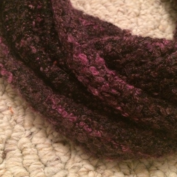 Sold in bundle. - Picture 2 of 2