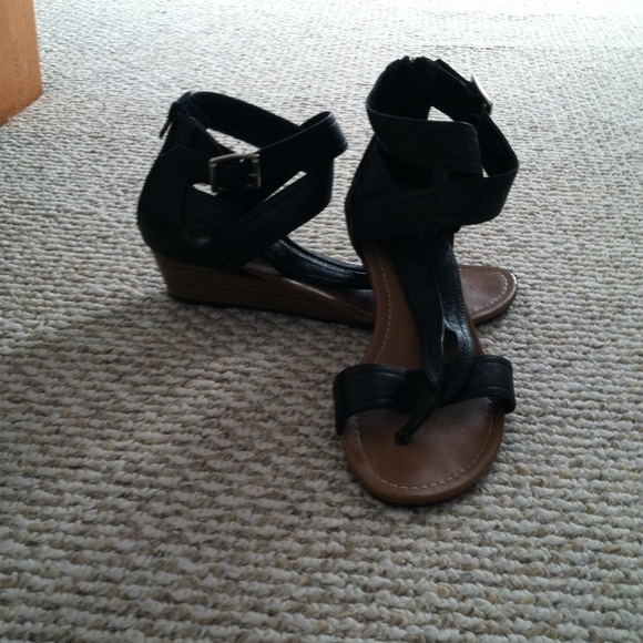 Shoes - Roman Black Sandals