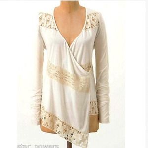 Anthropologie by Tiny wrap top, Large