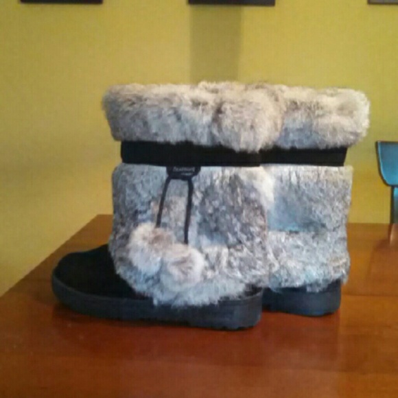 Moving to Hawaii, must sell! Bearpaw winter boots