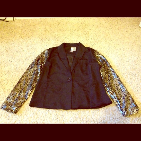 ✨ sequin sleeved jacket ✨