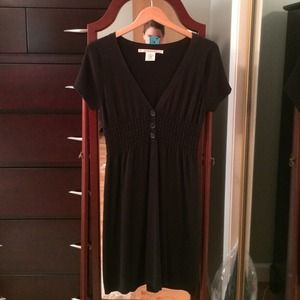 Short sleeves sweater dress with buttons