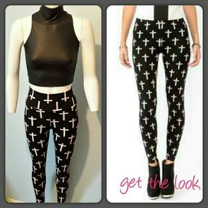 🔥SALE - Cross print leggings