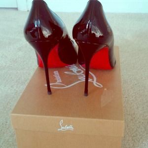 ♦️SOLD♦️💯 Authentic  Décolleté 554 100mm Pumps!
