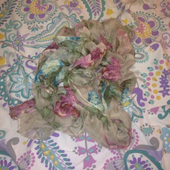 Rue 21 floral scarf