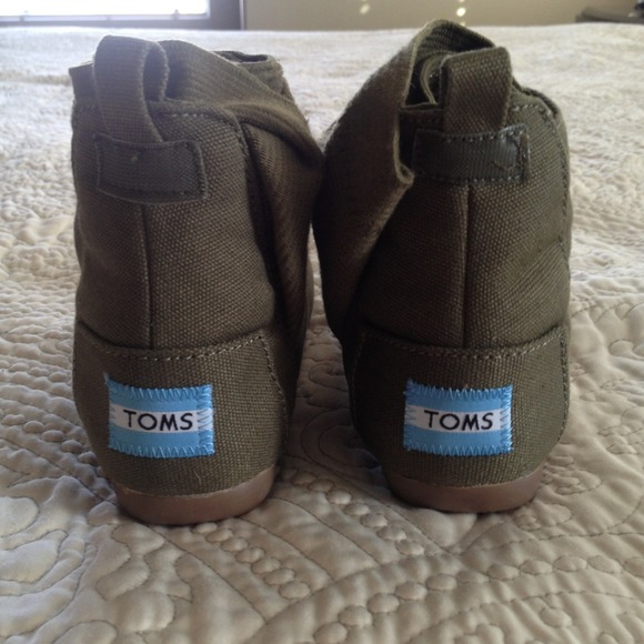 NEW ❤TOMS WRAP BOOTS❤ SOLD - Picture 4 of 4