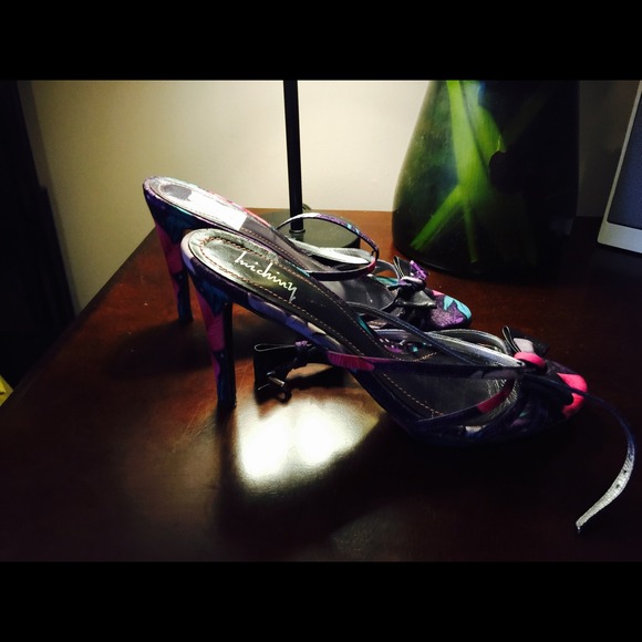 Luichiny Flower Heels - Picture 2 of 2