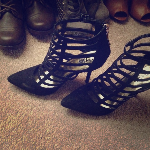 Black suede Pointy toe heels