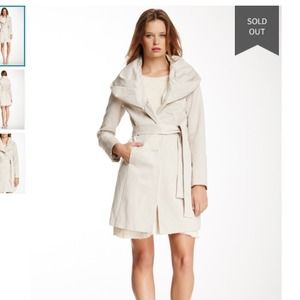 NWT! Tahari trench coat