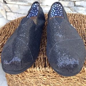Black sequin TOMS size 7.5
