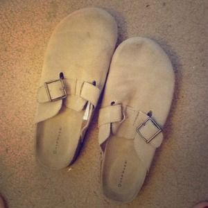 Airwalk Birkenstock-like clog