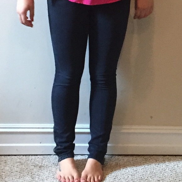 Dark wash skinny jeans