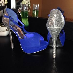 Sexy sparkle pumps ✨