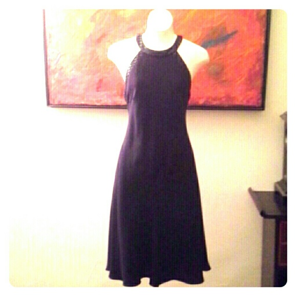 A beautiful simple Black dress - Picture 1 of 2