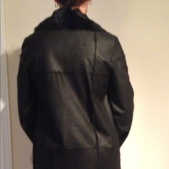 Barney's New York.  Ankle length leather coat. - Picture 3 of 4
