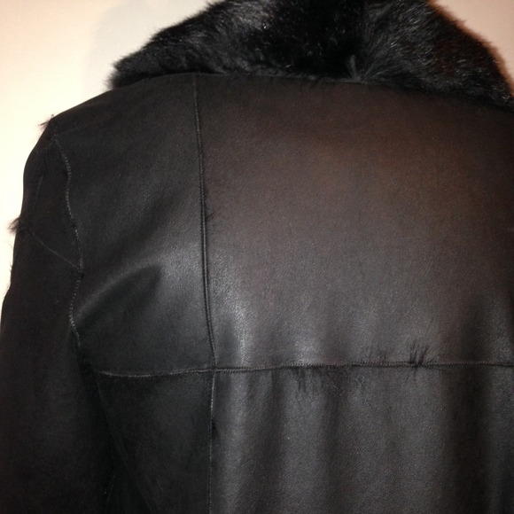 Barney's New York.  Ankle length leather coat. - Picture 4 of 4