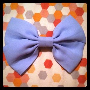 Brand new forever 21 bow