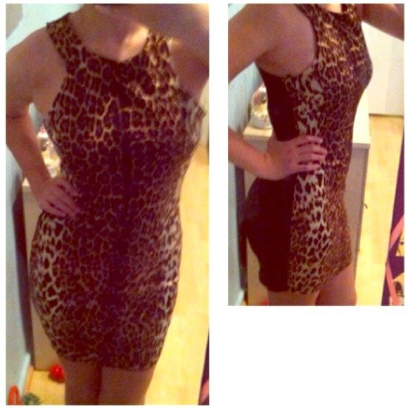 Super cute and warm cheetah print dress - Picture 1 of 3