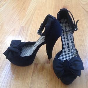 🚫SOLD🚫Harajuku Lovers Bow Tie Heels